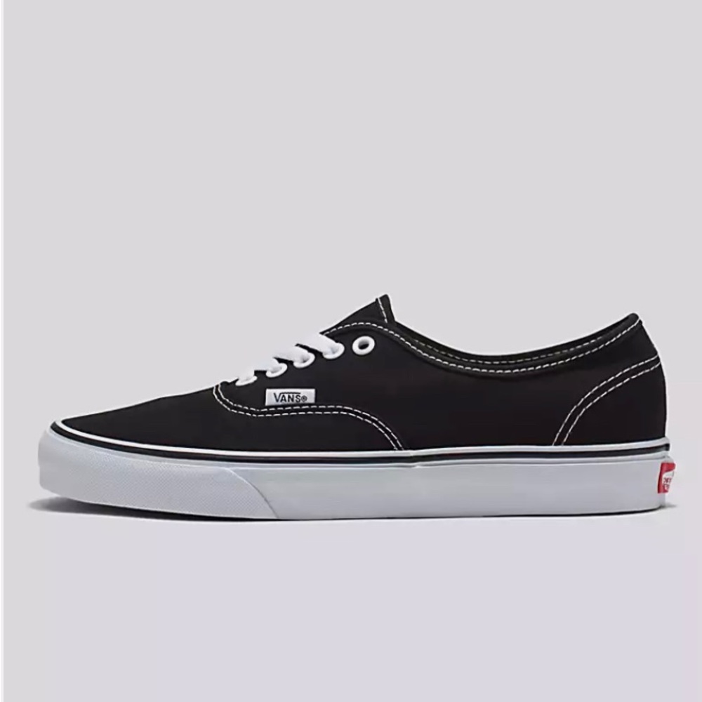 Authentic Class Black and White Vans Size 7.5 Women’s